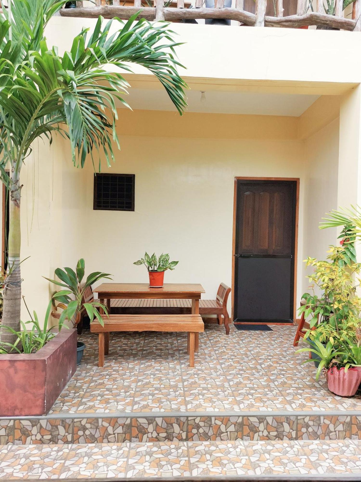 TLShaw Homestay General Luna  Bilik gambar