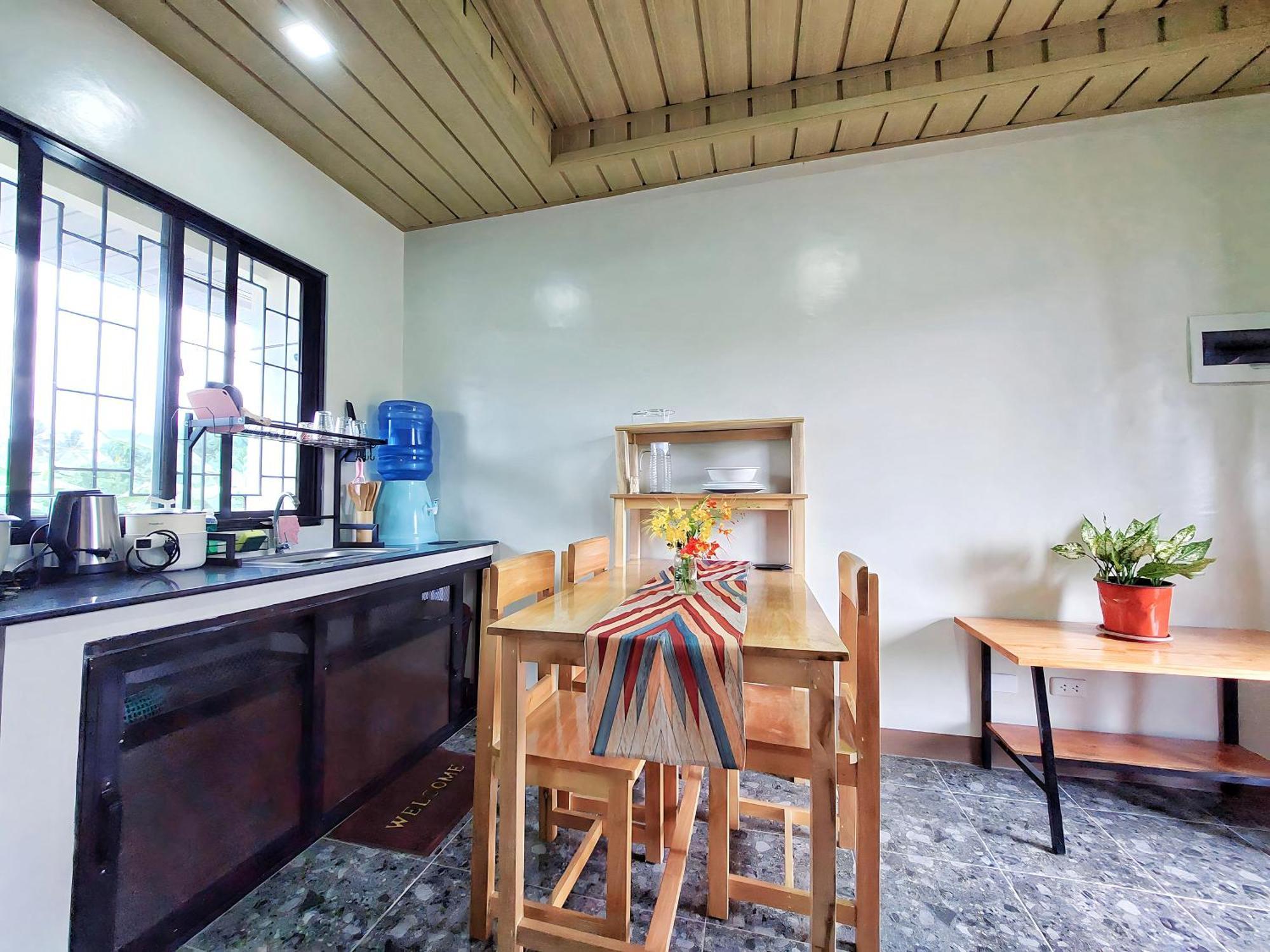 TLShaw Homestay General Luna  Bilik gambar