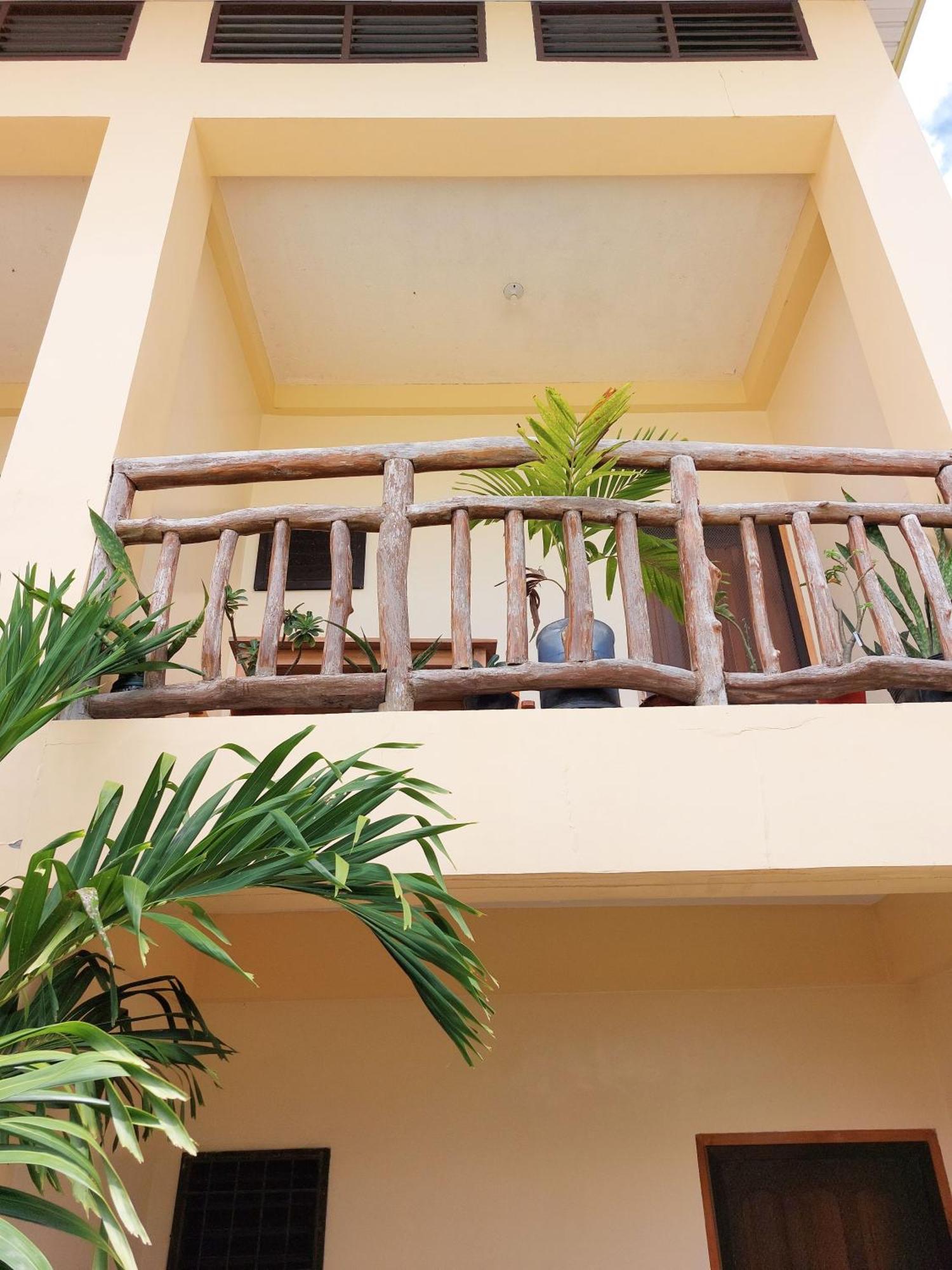 TLShaw Homestay General Luna  Bilik gambar