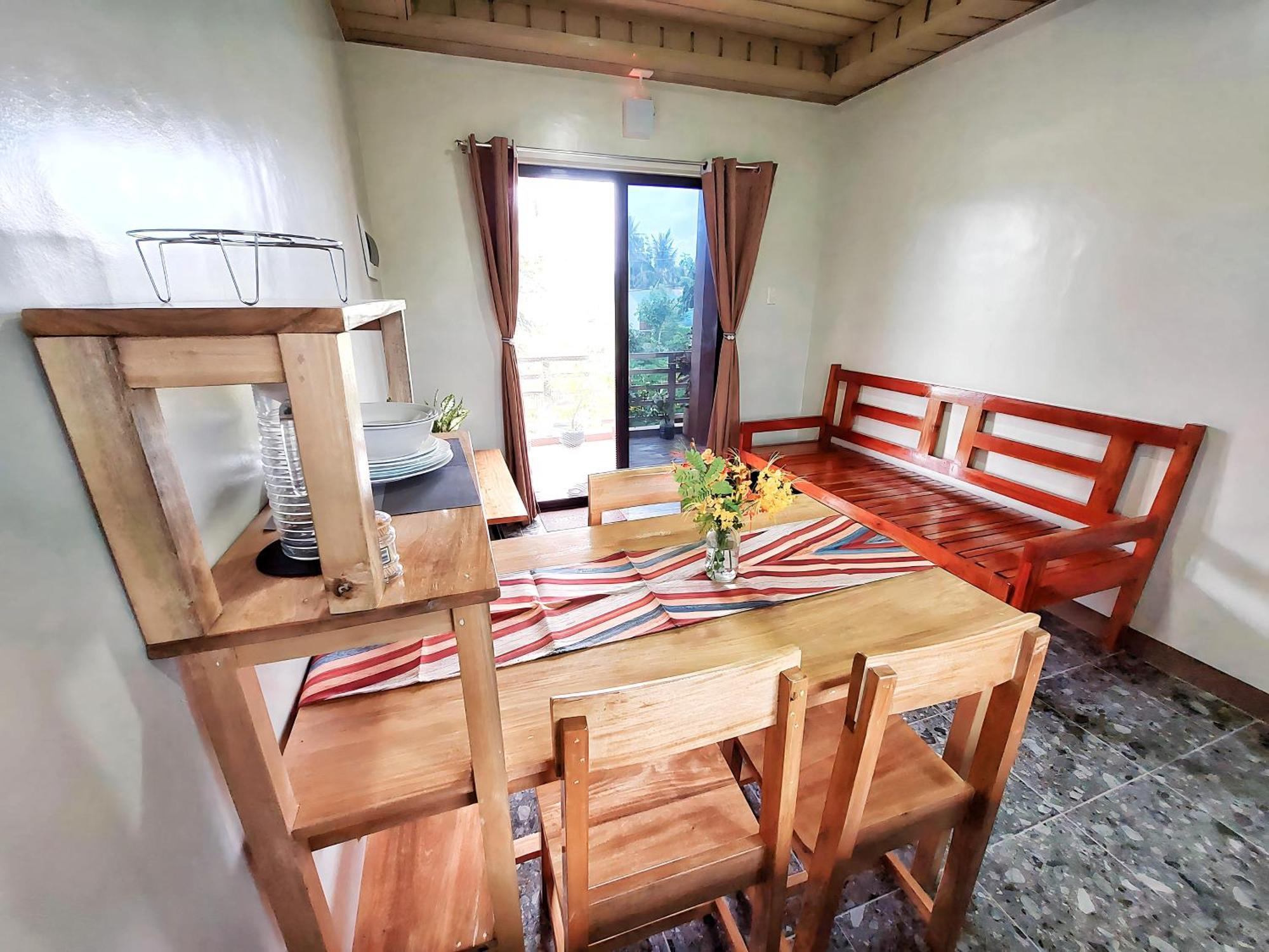 TLShaw Homestay General Luna  Bilik gambar